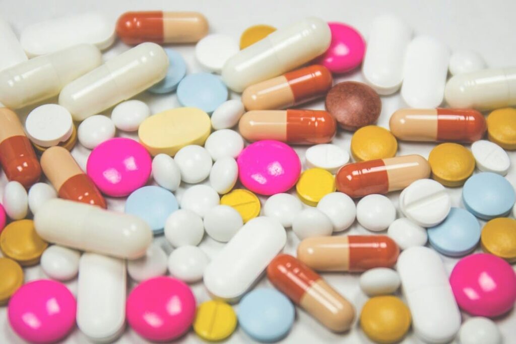 Dekoratives Bild von Tabletten und Pillen