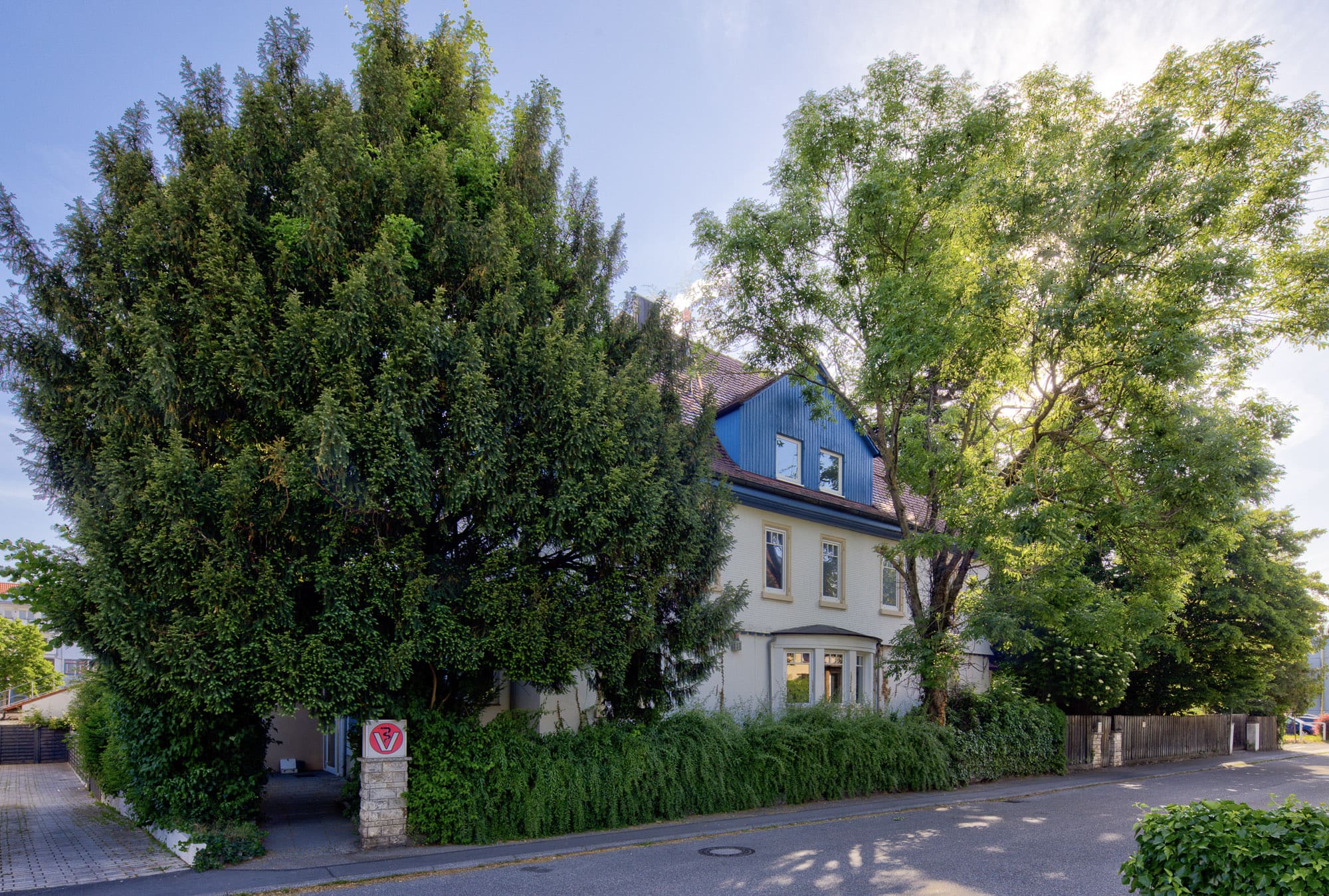 tierarztpraxis_brackenheim_gebaeude_gaswerkstrasse Außenansicht des Gebäudes der Tierarztpraxis Brackenheim